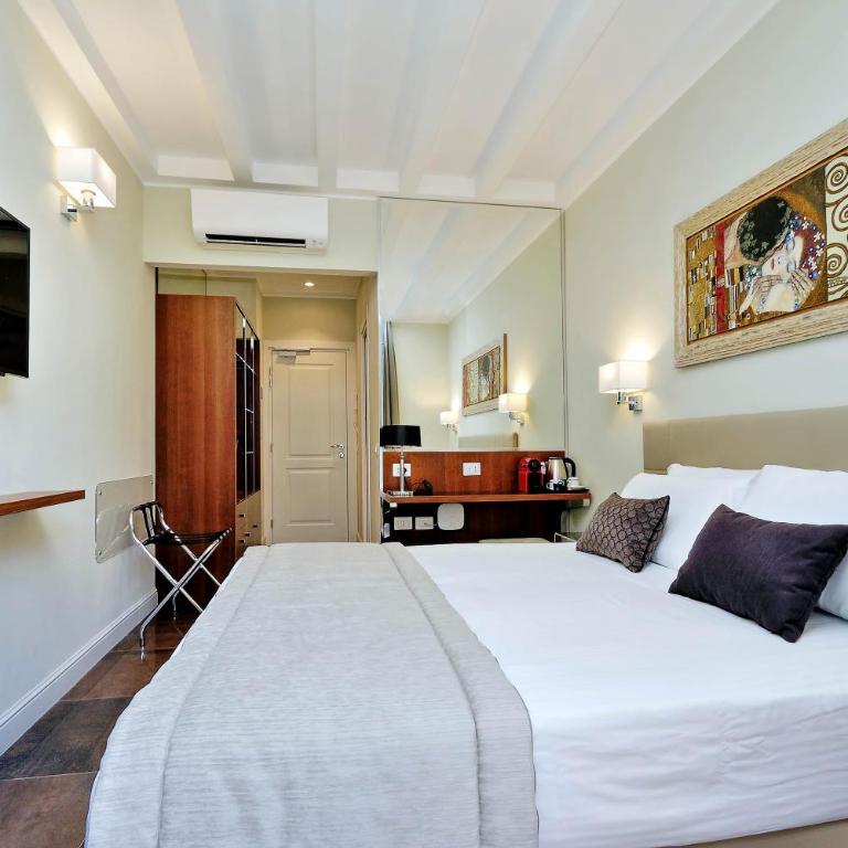 Piazza Venezia Grand Suite - Deluxe Double or Twin Room with City View - 8