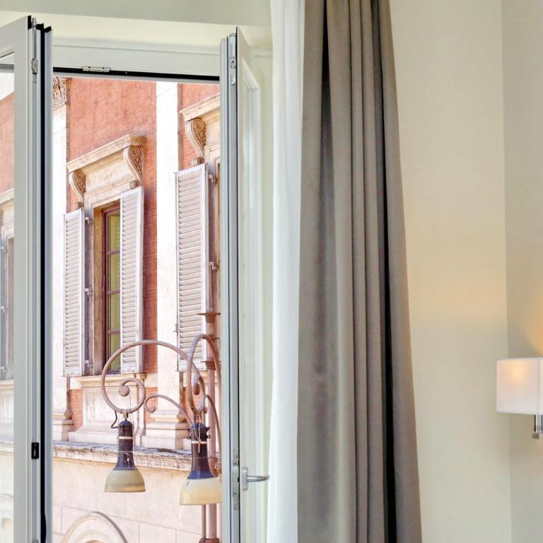 Piazza Venezia Grand Suite - Deluxe Queen Room - 10