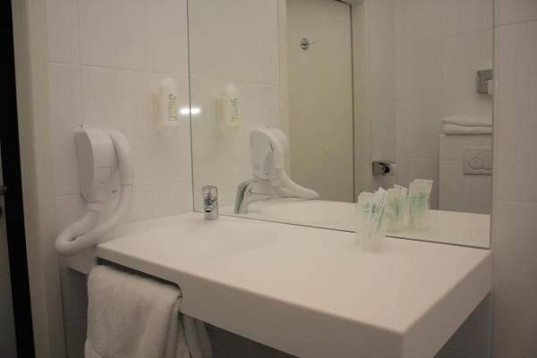 Hotel des Tonneliers - Camera Tripla - 3