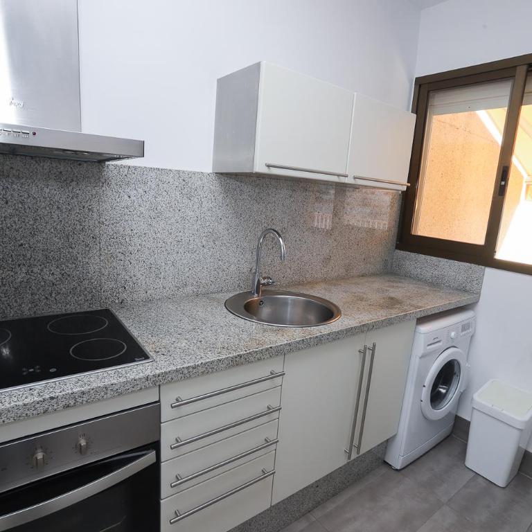 DIFFERENTFLATS Casalmar - Ático de 2 dormitorios con terraza - 2