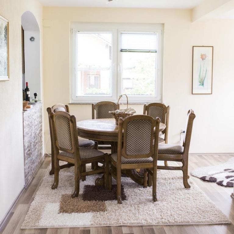 ENNI - Two-Bedroom House - 21