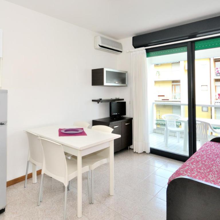 Residence Luxor - Appartamento con 2 Camere da Letto - 2