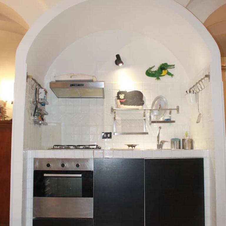 Elly's Loft - One-Bedroom Apartment - 22