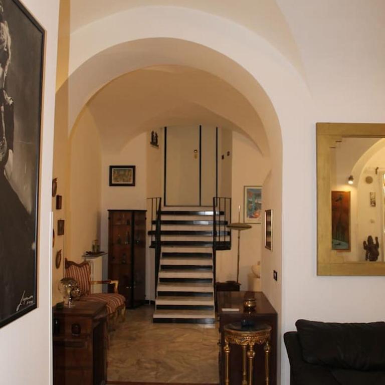 Elly's Loft - One-Bedroom Apartment - 3