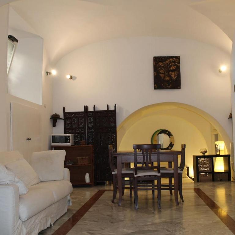 Elly's Loft - One-Bedroom Apartment - 7