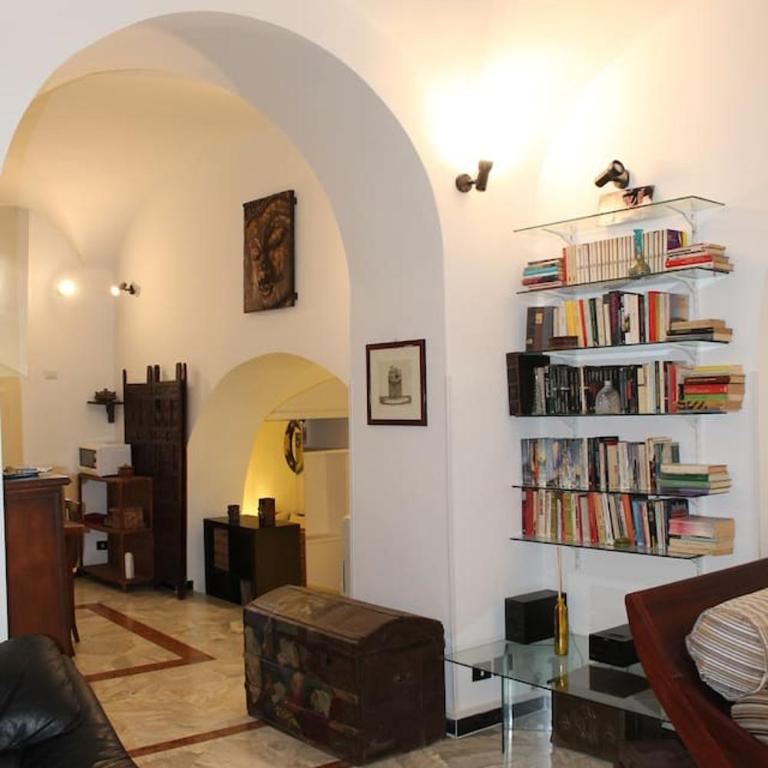 Elly's Loft - One-Bedroom Apartment - 20