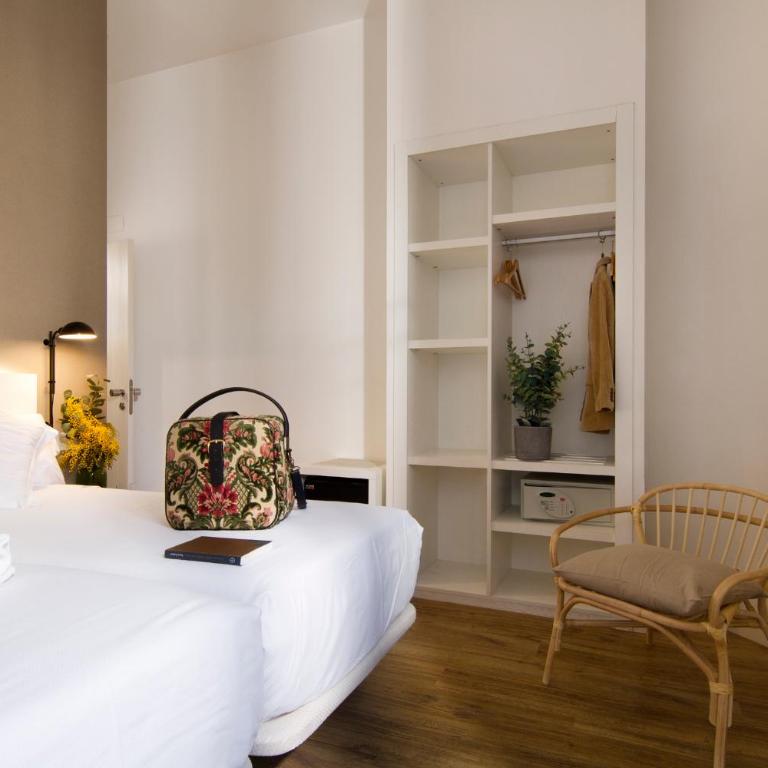 Som Nit Born - Twin Room with Balcony - 12