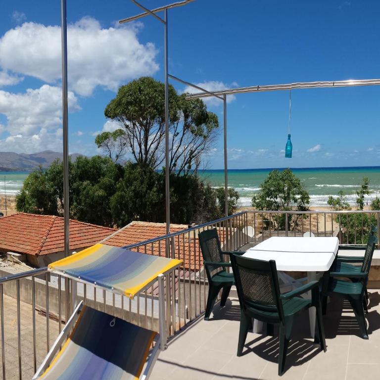 Elios casevacanze sulla spiaggia - Apartment with Sea View - 15