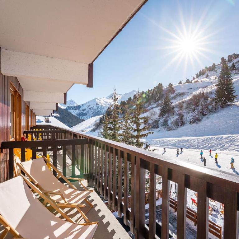 Hotel Les Arolles - Chambre Double - Vue sur Montagne - 1