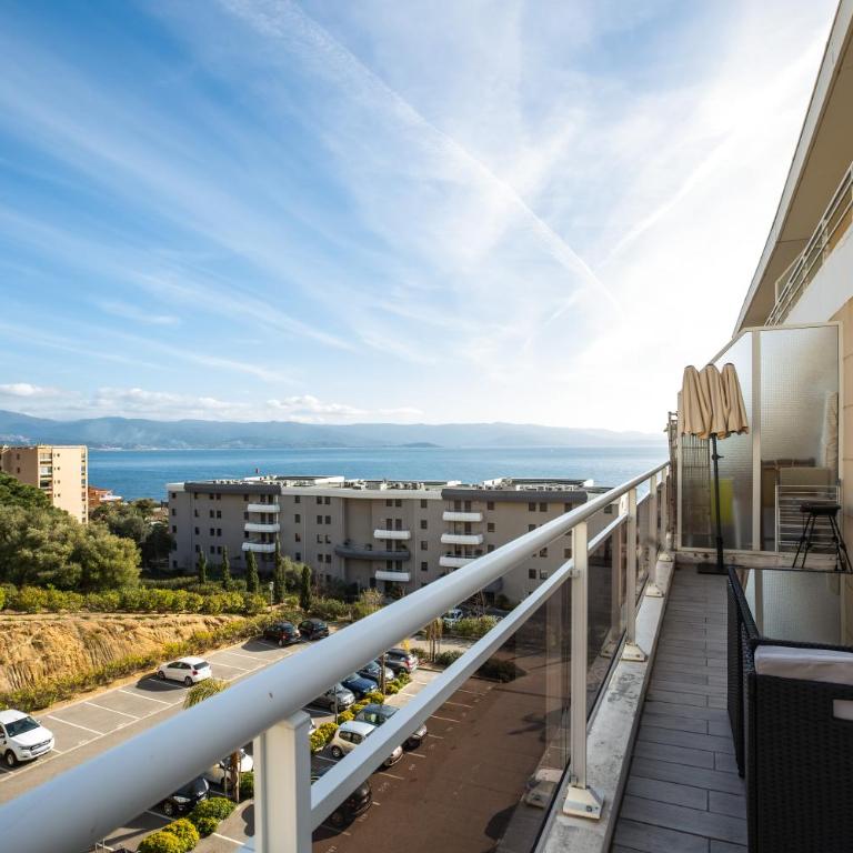Evasion Marine - T2 Vue mer - Terrasse - Plage à pied - Appartement 1 Chambre - 2