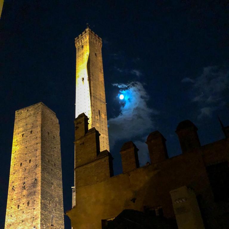 Asinelli Panoramic Rooftop, In front of the Two Towers - Appartamento con 1 Camera da Letto - 27