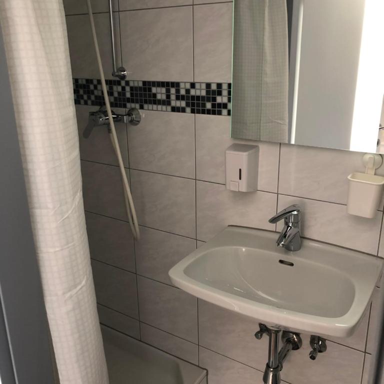 Center Rooms Villach - Habitación Triple - 4