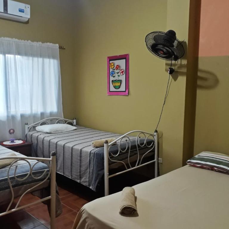 Hostal Dorys Mar - Habitación Triple Confort con ducha - 5