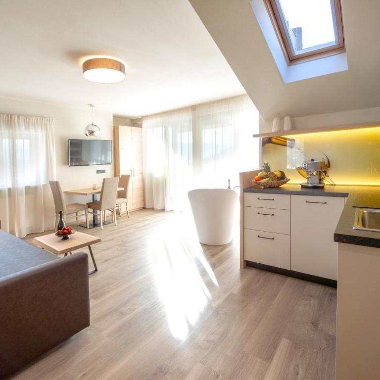 Haus Gregori Modern & Central Stay in Vineyard with Rooftop & Served Breakfast - Appartamento con Vista Piscina - Dependance - 18
