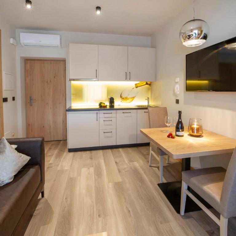 Haus Gregori Modern & Central Stay in Vineyard with Rooftop & Served Breakfast - Appartamento - Dependance - 10
