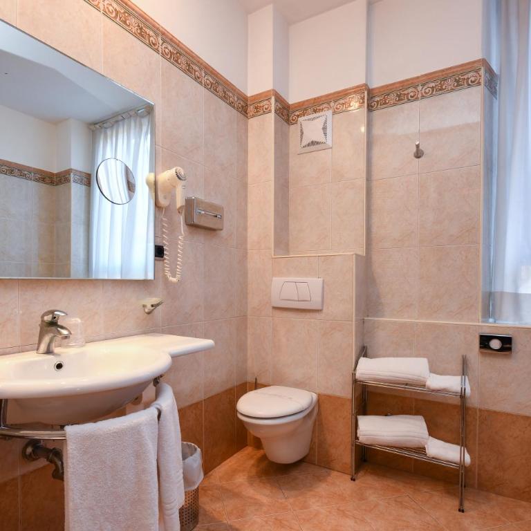 Hotel Master - Camera Matrimoniale Standard - 4