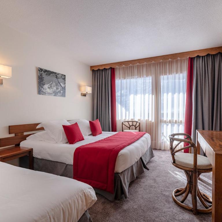 Hotel Les Arolles - Chambre Triple – Vue sur Montagne - 4