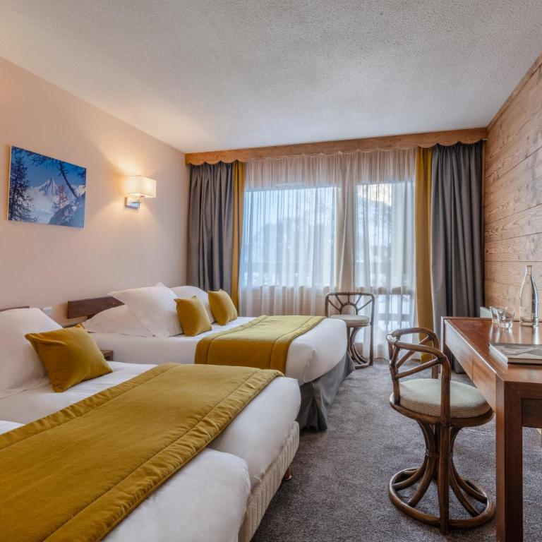 Hotel Les Arolles - Chambre Quadruple avec Balcon - 4