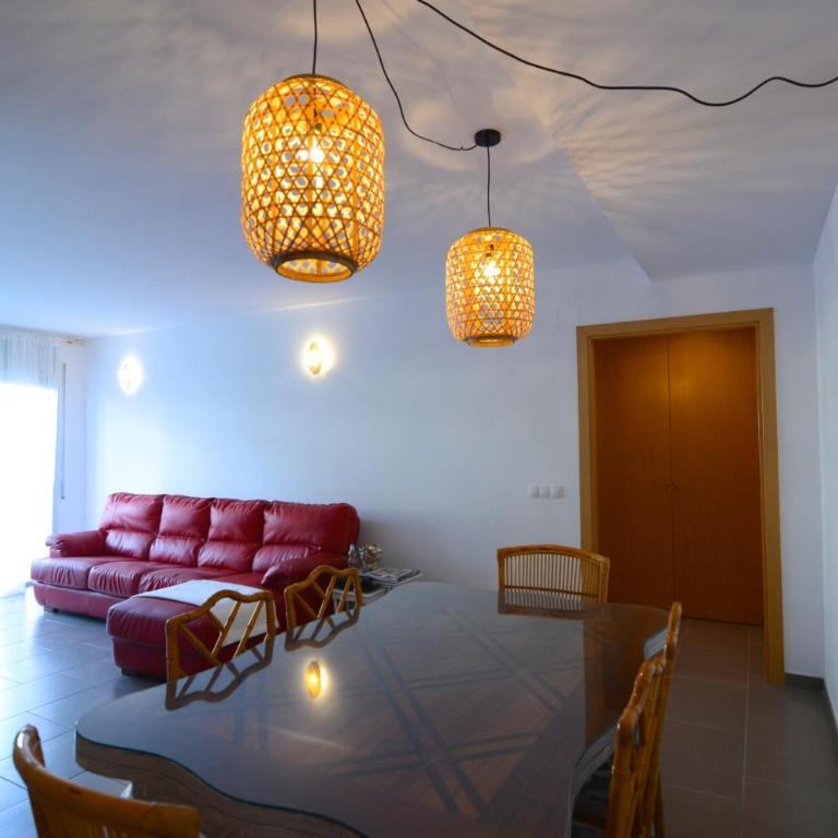 PLATJA 32 1º 1ª. - Three-Bedroom Apartment - 8
