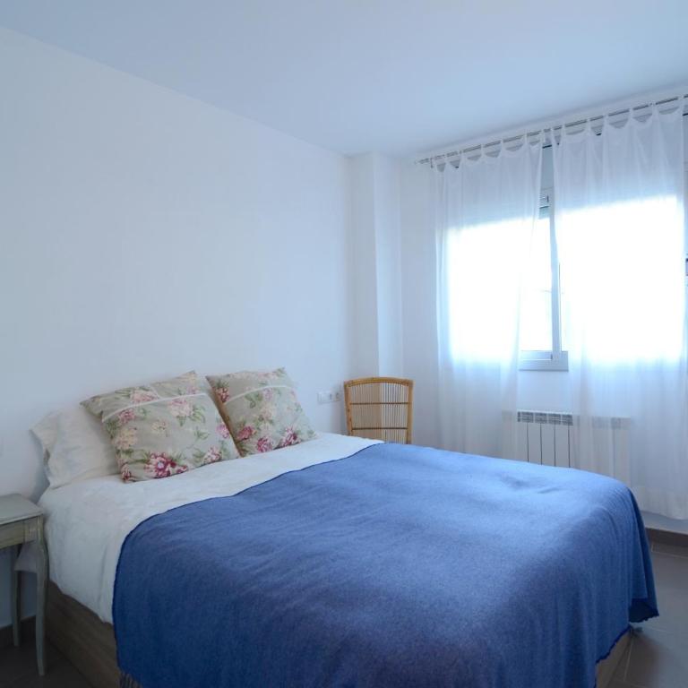 PLATJA 32 1º 1ª. - Three-Bedroom Apartment - 16