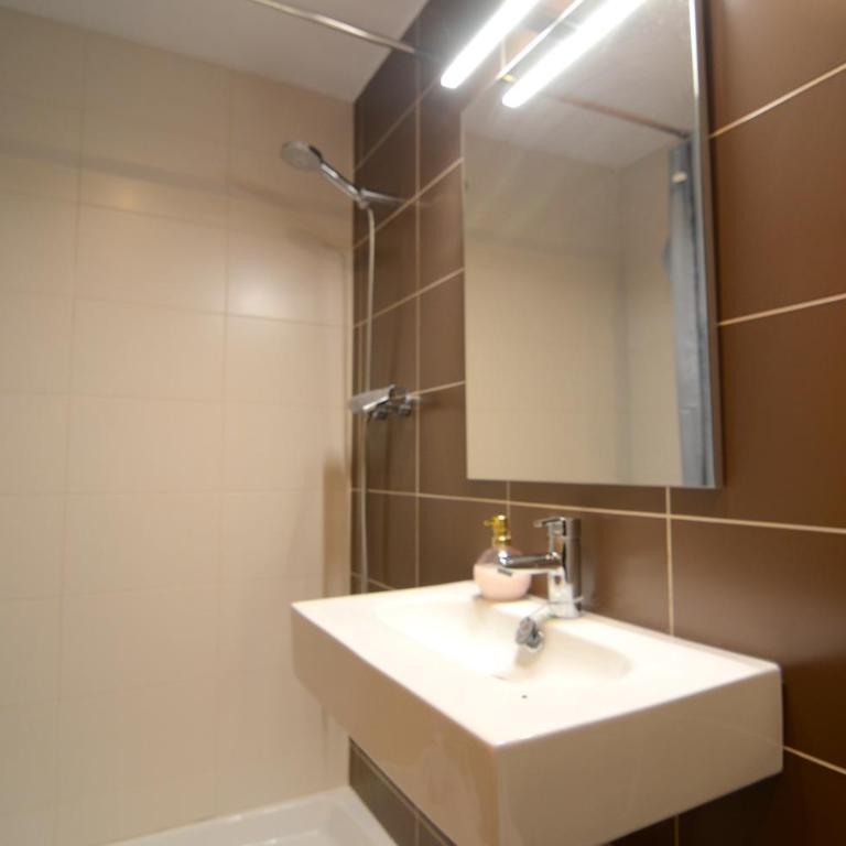 PLATJA 32 1º 1ª. - Three-Bedroom Apartment - 23