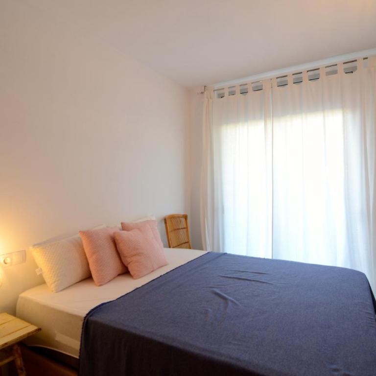 PLATJA 32 1º 1ª. - Three-Bedroom Apartment - 13