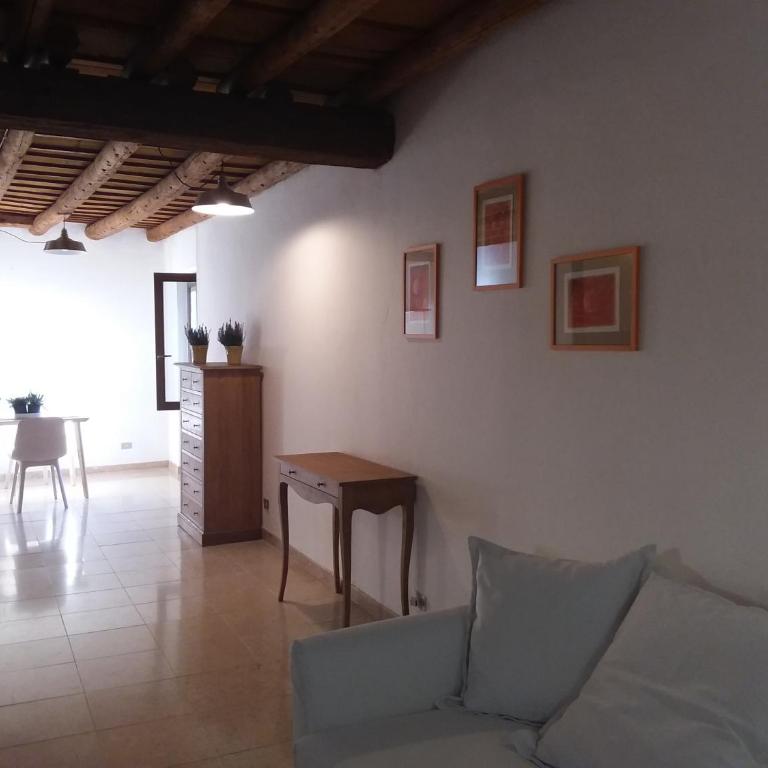 Casa Mellis Verona - Two-Bedroom Apartment - 10