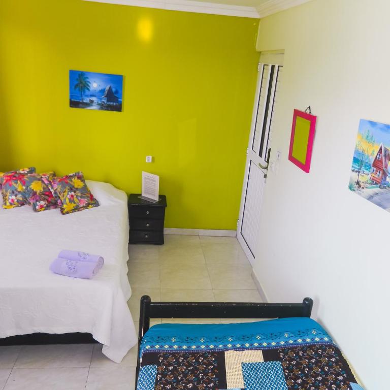 Hostel Stingray - Triple Room with Balcony - 4