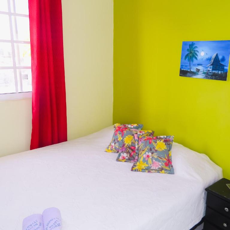 Hostel Stingray - Triple Room with Balcony - 6