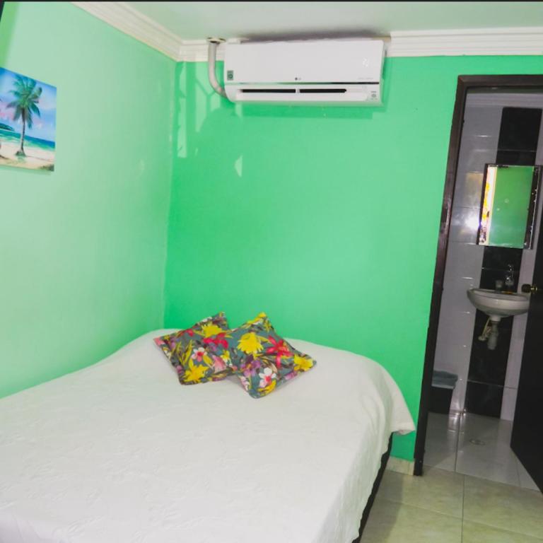 Hostel Stingray - Budget Double Room 12 - 2