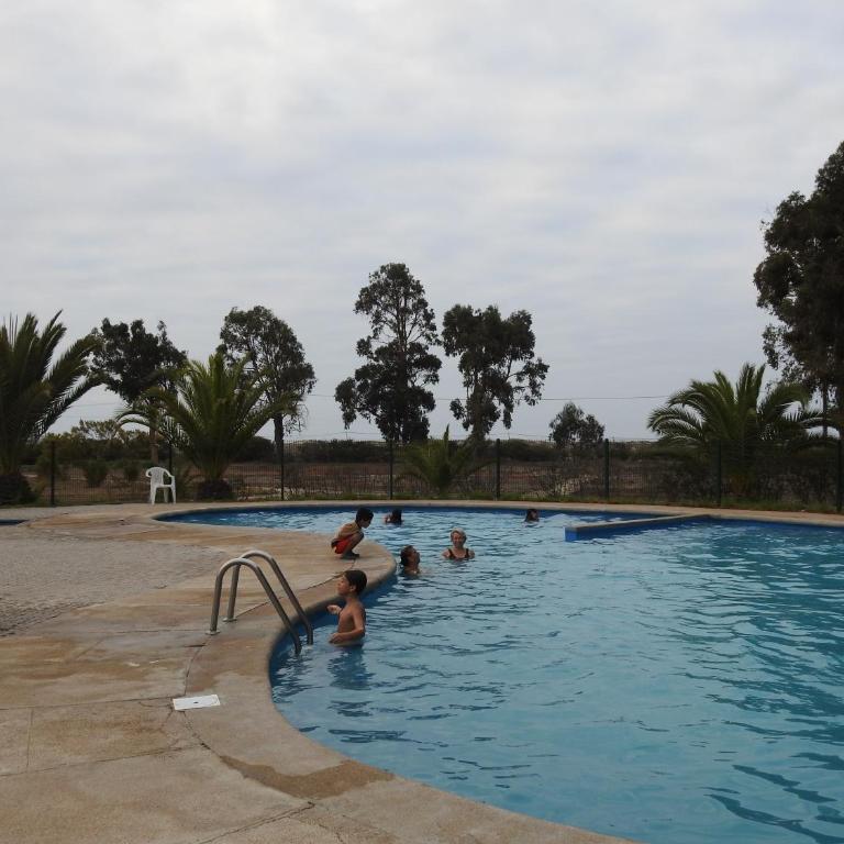 Agradable Casa en Condominio Prados del Mar Tongoy RENOVADA - Three-Bedroom Townhouse - 4