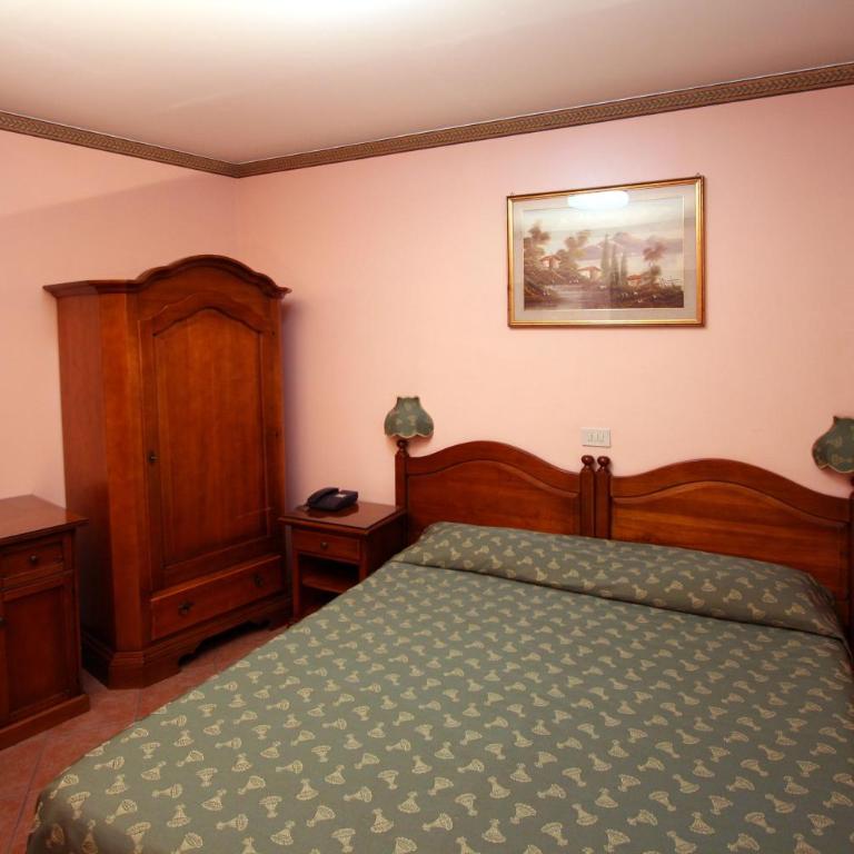 Hotel Cortese - Camera Matrimoniale/Doppia con Letti Singoli con Bagno Privato - 8
