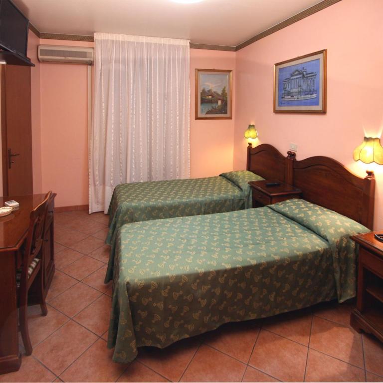 Hotel Cortese - Camera Matrimoniale/Doppia con Letti Singoli con Bagno Privato - 7