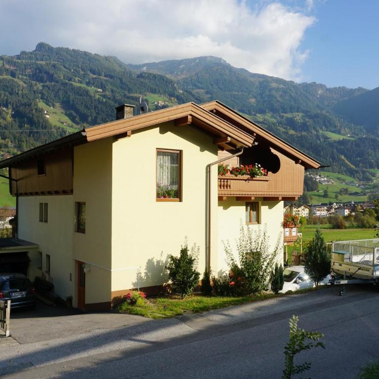 Haus Dornauer - Three-Bedroom Apartment - 8