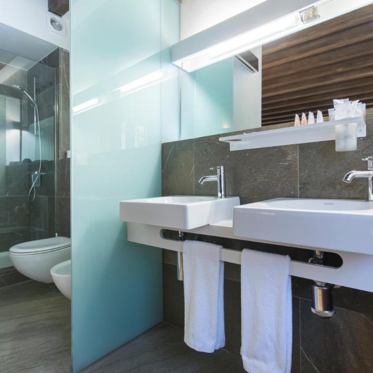 Shine Albayzín - Superior Double or Twin Room with with Alhambra View - 4