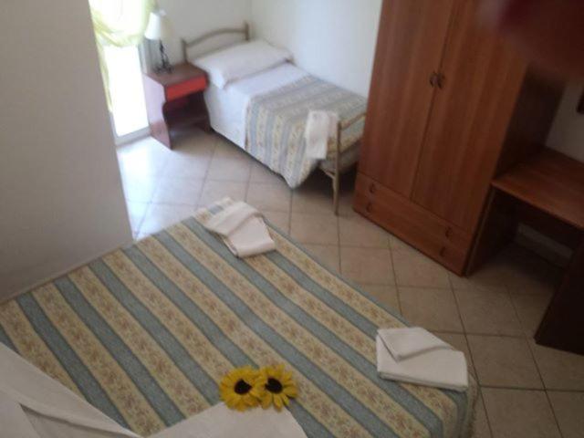 Hotel Penny - Camera Tripla Economy - 1