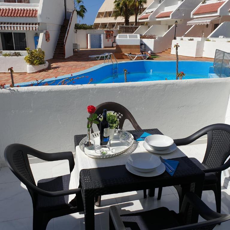 Casa Las Flores with heated pool, only 490 meters to the beach, balcony, wifi - Apartamento con vistas a la piscina - 4