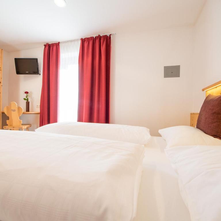 Hotel Alpenrast - Classic Doppelzimmer mit Balkon - 3