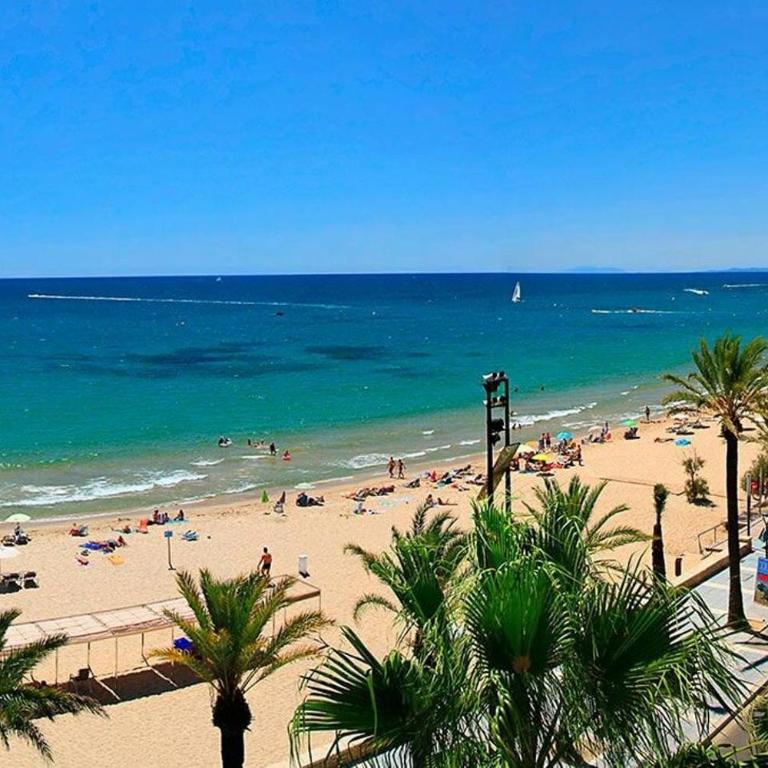 Fabuloso apartamento familiar con piscina en Salou - Two-Bedroom Apartment - 60