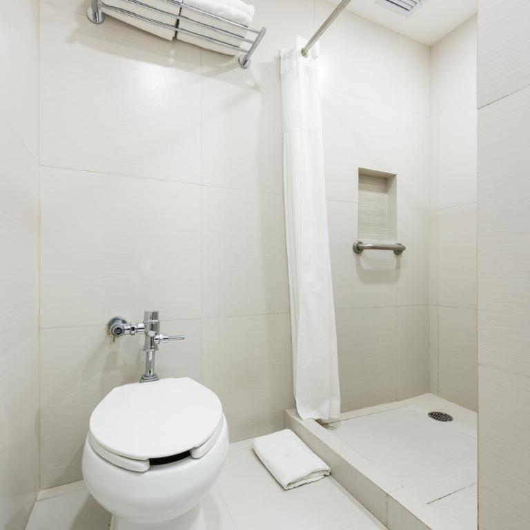 Hotel Casa Blanca - Queen Room - 6