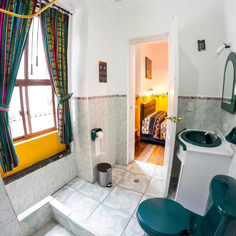 Hostal Riviera Sucre - Habitación Individual Estándar con ducha - 5