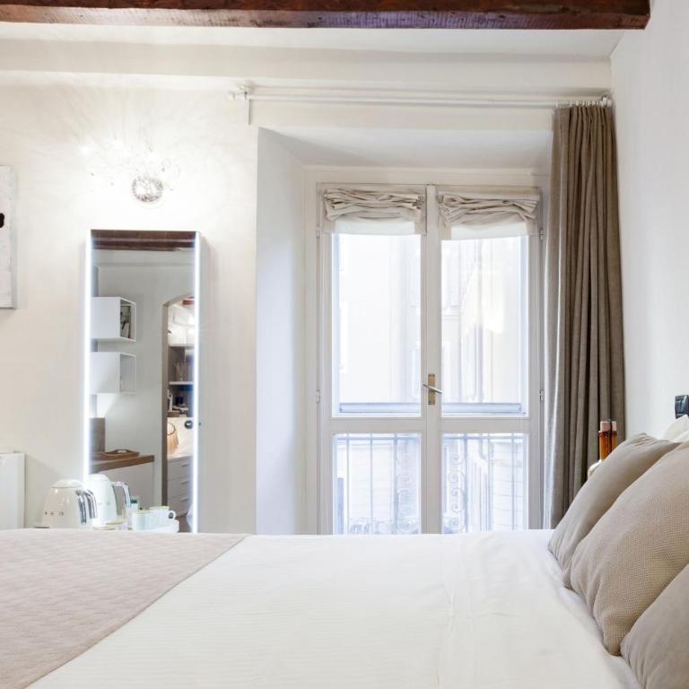 Moscova Luxury B&B - Deluxe Double Room with Double Shower - 10