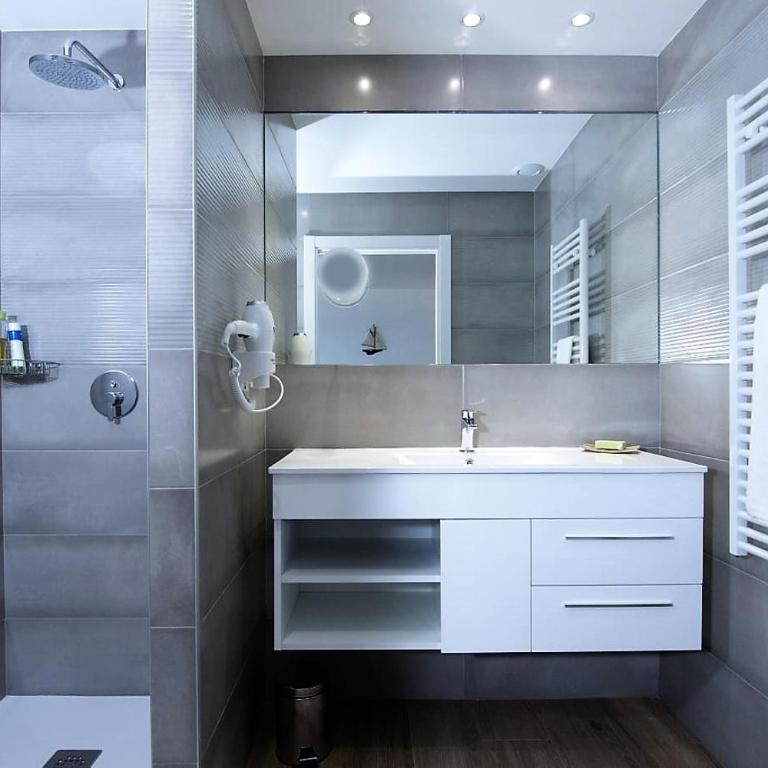 Suites At Sea II - Apartment - 2