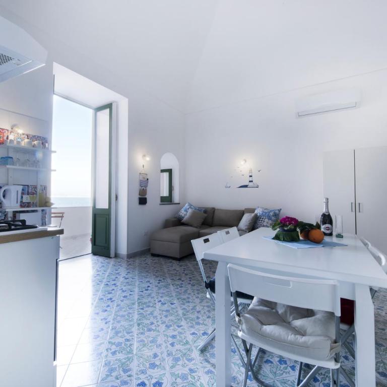 Allegra - Studio with Balcony - 6