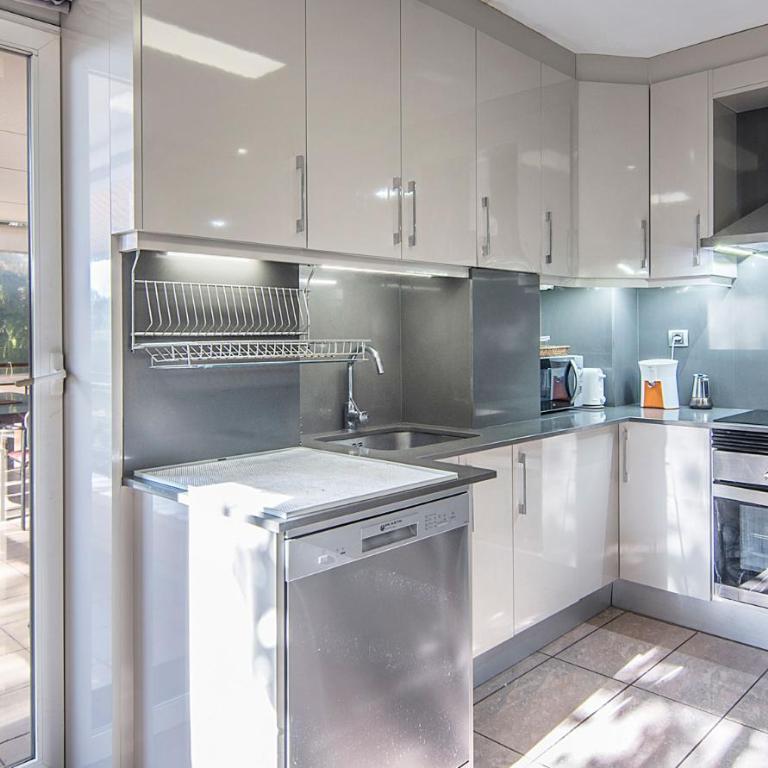 TarracoHomes, Villa Cala Crancs con Piscina Privada y Mesa de Billar - Villa - 7