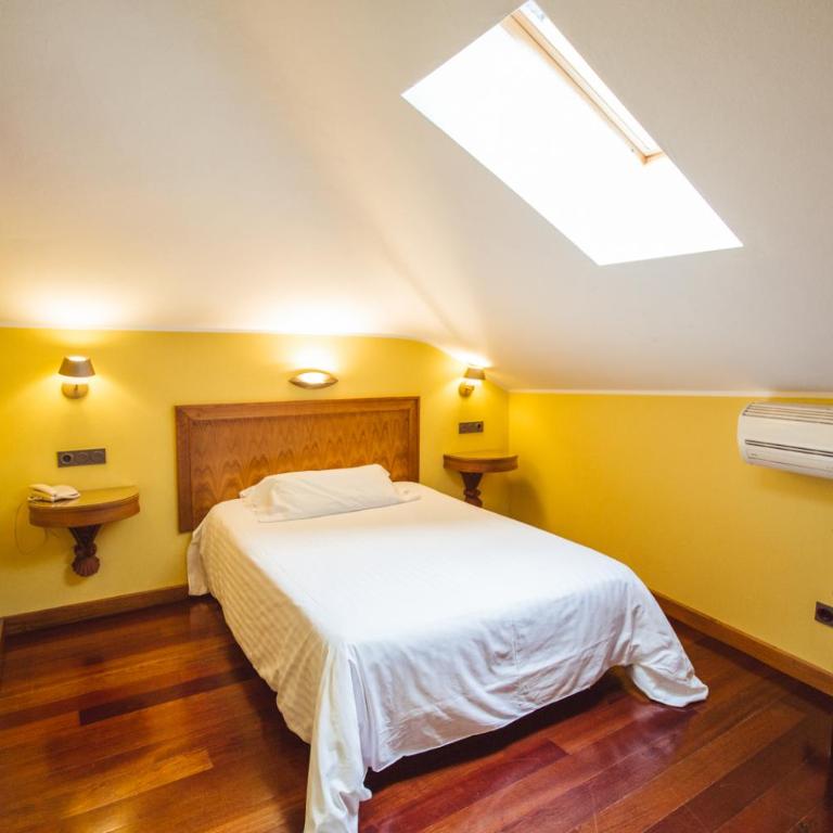 Hotel El Sella - Habitación Doble Económica - Ático - 3