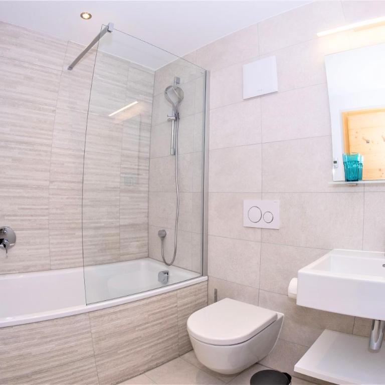 Chalet Les Rahâs by Mrs Miggins - Superior Apartment mit Whirlpool - 8
