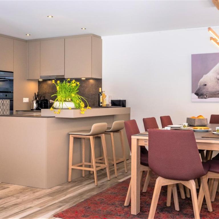 Chalet Les Rahâs by Mrs Miggins - Superior Apartment mit Whirlpool - 3