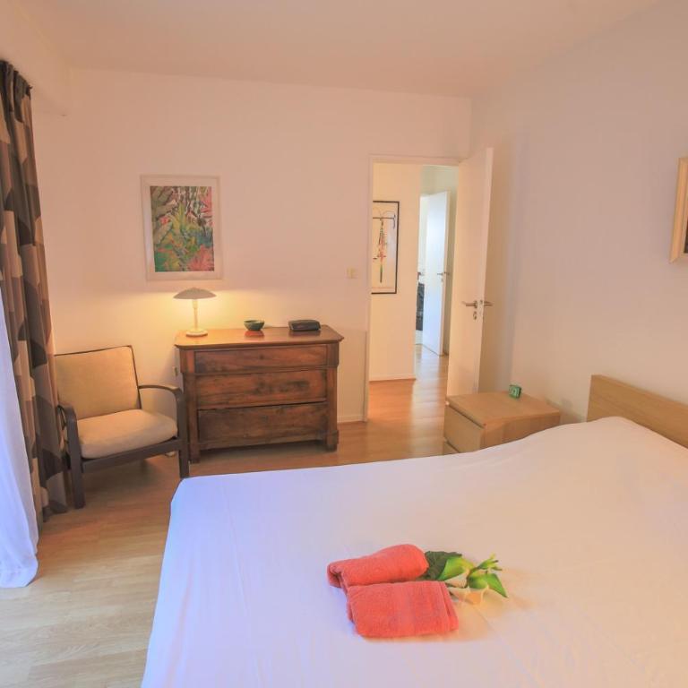 Jardin Figuiers AP4123 by Riviera Holiday Homes - Appartement - Vue sur Jardin - 15