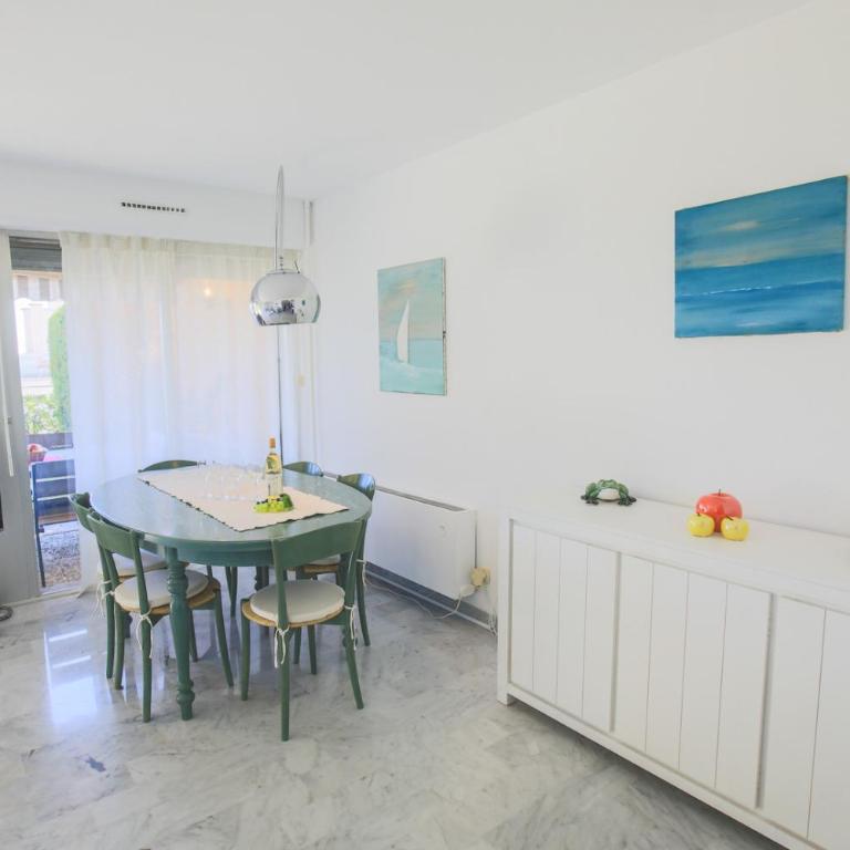Jardin Figuiers AP4123 by Riviera Holiday Homes - Appartement - Vue sur Jardin - 9